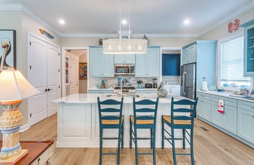 King City House | Walk to Public Beach: Hideaway in St Simons Island