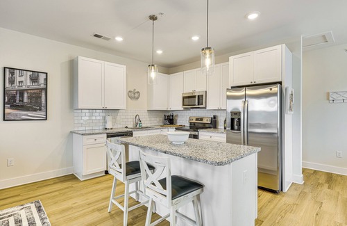 Wilmington Apartment | Walk to Riverfront District: Bright Wilmington Apt