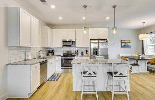 Wilmington Apartment | Walk to Riverfront District: Bright Wilmington Apt