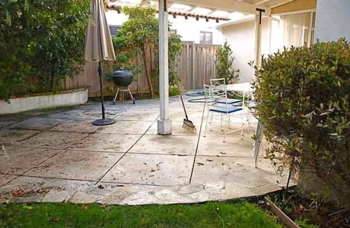 San Clemente Cottage | Walk to shops, restaurants and beaches from Casa Mariposa!