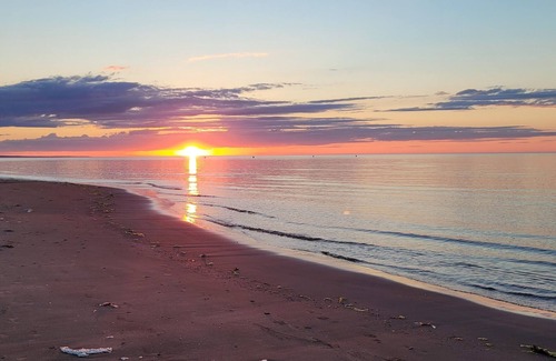 York Cottage | Walk to Stanhope Beach from our private 2 bedroom well equipped cottage.
