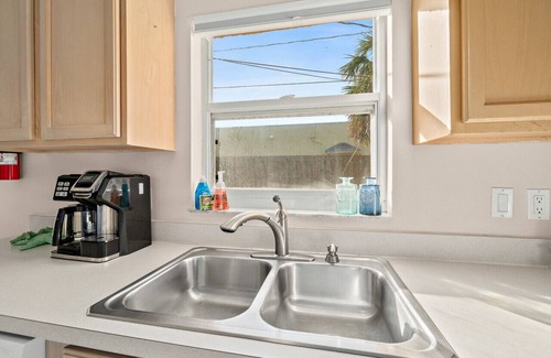Indialantic House | Walk to the Beach - 3/2 Beach Themed Townhome