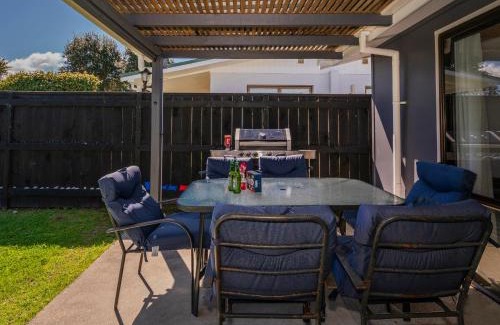 Whangamata House | Walk to the Water - Whangamata Holiday Home