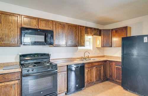 Brenham House | Walk to Town: Home w/Yard in Brenham!