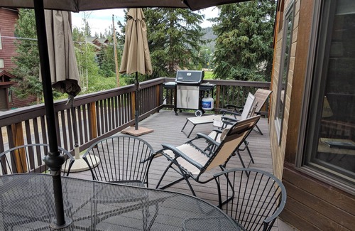 Winter Park Ski Chalet | Walk to Winter Park Lifts - Private Hot Tub - Pet Friendly - Custom Duplex