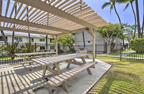 Historic Kailua Village Apartment | Walkable Kailua-kona Condo - 2 Blocks to Pier!