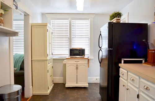 DeLand House | Walkable to Downtown DeLand & Stetson University - Beach 30-45 Minute Drive