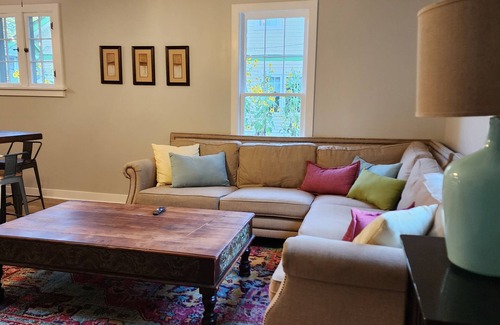 Manhattan House | Walking Distance to Aggieville, K-State, and City Park!