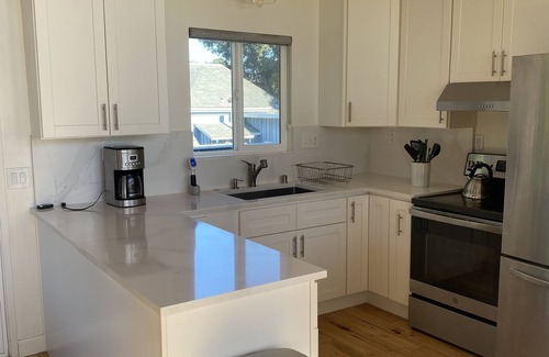 Capitola House | Walking Distance To Beach and Capitola Village 30 Day Rental