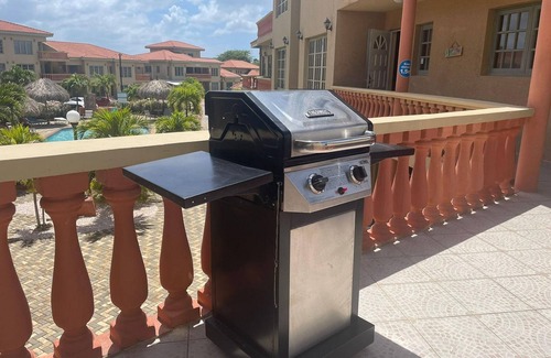 Palm Beach Condo | Walking distance to Beach from Flip Flop Condo-Sleeps 6