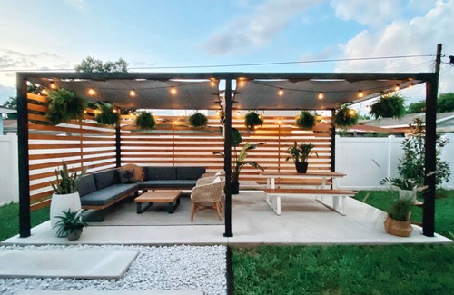 Tampa House | Walking Distance to Raymond James <1 milenNew Modern Home
