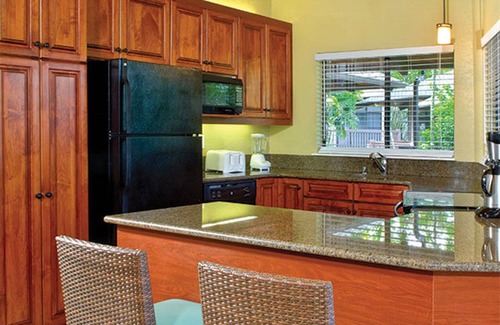Princeville Resort | Walking Distance to Anini Beach Trailhead, Princeville Park, and Shopping Center