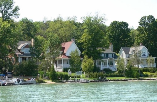 Petoskey Cottage | Walloon Lake Cottage - Newer Classic Style