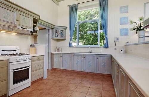 Rye House | Wallowie Fields Beach House