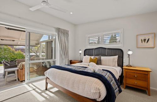 Wanaka House | Walnut Cottage - Sleeps 6, Walk to Lake