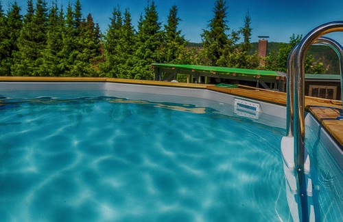 Bodenwerder Apartment | Wanderer und Radfahrer Freundlich mit Pool und Grillplatz