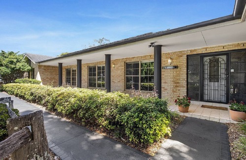 Wamberal House | Warambool Lodge on acreage/New List/Discount