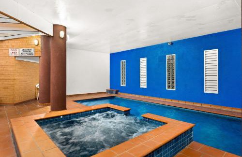 Cowes House | Warley Retreat