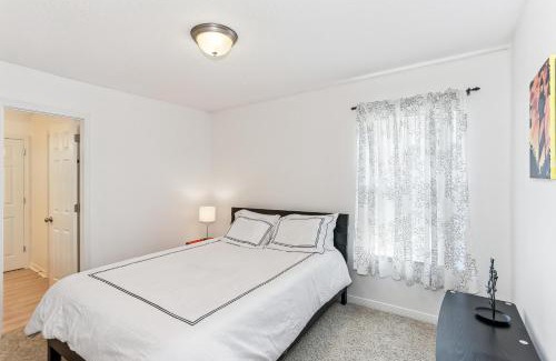 Florida Panhandle House | Warm and Inviting 4BR Home, Perfect for Families