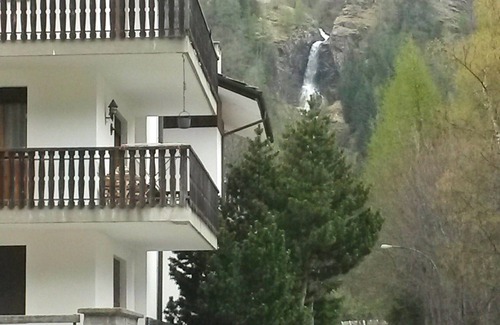 Gressoney-Saint-Jean Apartment | Warm & Charming with big Terrace - *Gressoney* Village -Ski & Mountain Trekking