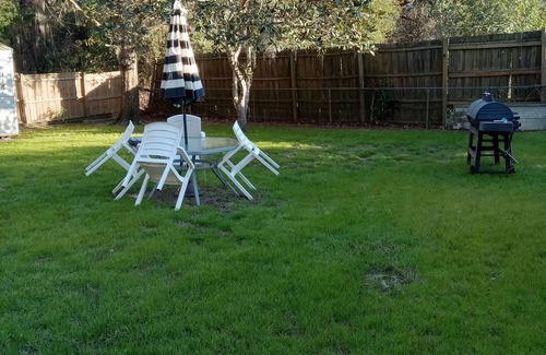 Homosassa House | Warm weather and lots of things to do on the water