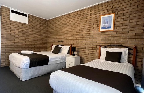 Albury Hotel | Warrina Inn Wodonga CBD