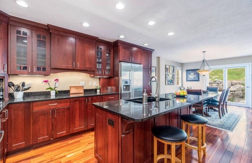 Cottonwood Heights Villa | Wasatch Retreat - Pool Table, Ping Pong, & Arcade!