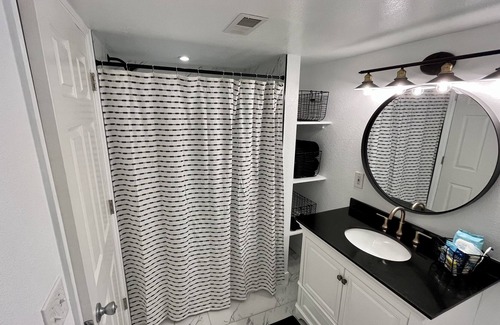 Washington Park West Apartment | Wash Park Garden Level Getaway