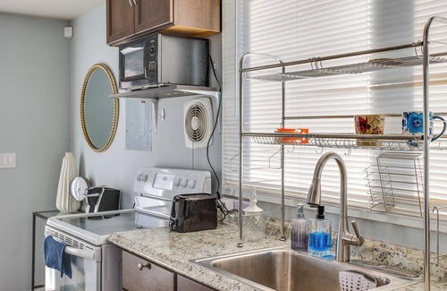 Des Moines Apartment | Washington Vacation Rental Near Seattle & Tacoma