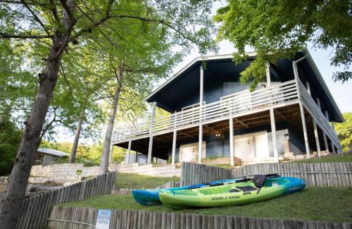 New Braunfels House | Water Haus - LITE