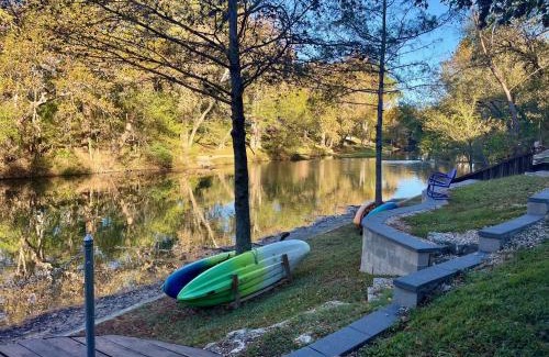 New Braunfels House | Water Haus - LITE