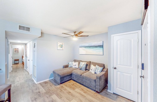 Port Isabel Condo | Water-view downtown condo with outdoor pool, balcony, W/D, AC - 30 day min stay