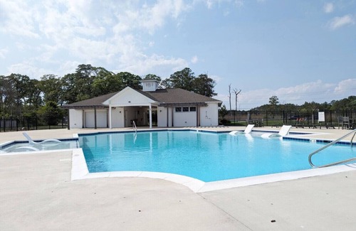 Rehoboth Beach Condo | Water Views * Balcony * Pool * Fast Wi-Fi