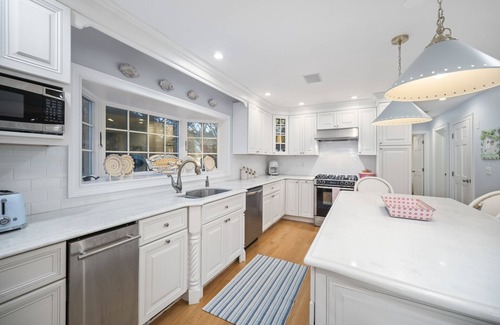 North Chatham House | Water views, private beach and spectacular sunsets from highest point in town.