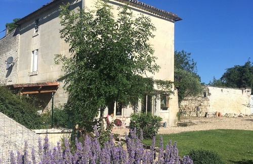 Bassac House | Waterfront Country House sleeps 8 near Cognac