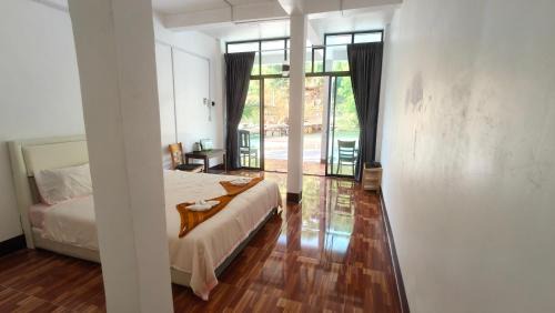 Koh Rong Apartment | Waterfall Guesthouse1