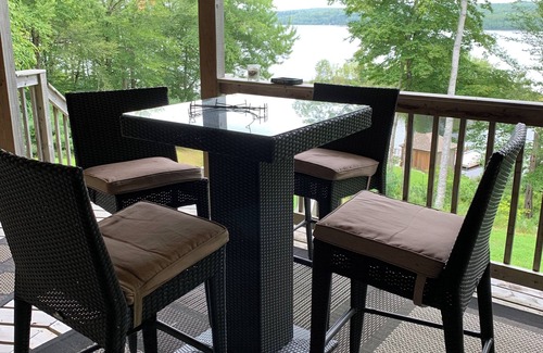 Lunenburg County House | Waterfront 2-bedroom house with high speed internet 20 minutes from Mahone Bay.