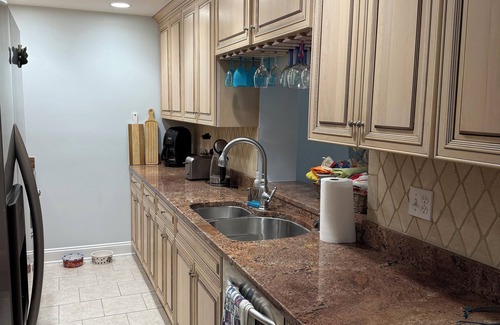 Eastport Condo | Waterfront 2-bedroom condo in Eastport, Annapolis with private parking