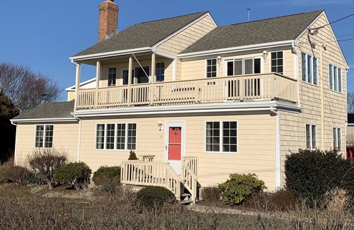 Bonnet Shores House | WATERFRONT Beach House, Private Beach Access!!