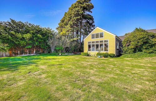Marietta-Alderwood House | Waterfront Bellingham Bliss: Steps to Beach!
