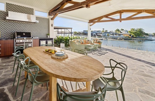 Maroochydore House | Waterfront Bliss on Maroochydore Canal