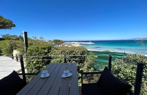 Marine de Saint Ambroggio House | Waterfront bungalow with direct access to the beach Marine di Sant'Ambroggio LUMIO