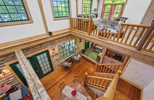 Heathsville Cabin | Waterfront Cabin! Dock, Paddle, Kayak, Outdoor Movie, Karaoke, and More!