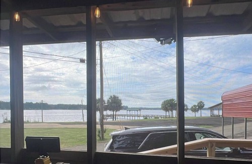 Negreet Cabin | Waterfront Cabin on Toledo Bend Lake - minutes from the water.