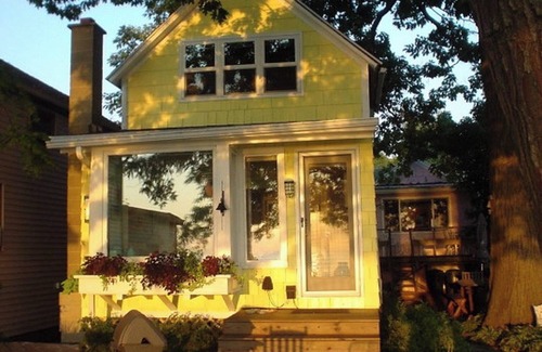Angola on the Lake Cottage | Waterfront cottage on the shores of Lake Erie. Beautiful lake front views!
