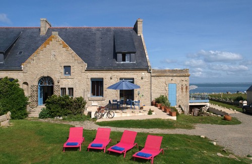 Penmarch Villa | Waterfront, Direct Access To The Sea, Sea View, Sandy beach