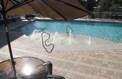 Foley Condo | Waterfront - great fishing, peaceful & quiet, yet close to Tanger Outlets & OWA