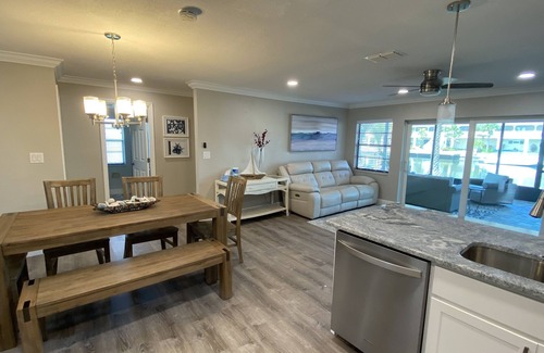 Spring Hill House | Waterfront Hernando beach 3 beds/2bath on deep water canal w/Dock, Fishing/kayak