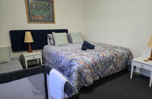 Halls Head Apartment | Waterfront Hideaway with Pool, Spa & BBQ Area
