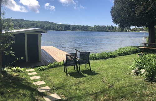 Lake Leelanau House | Waterfront home and guest cottage on Lake Leelanau. Pet ok. Sleeps 11.
